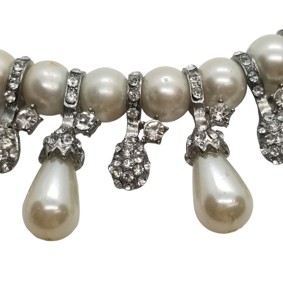 VINTAGE FAUX PEARL & RHINESTONE STATEMENT NECKLACE & BRACELET SET - Picture 7 of 9